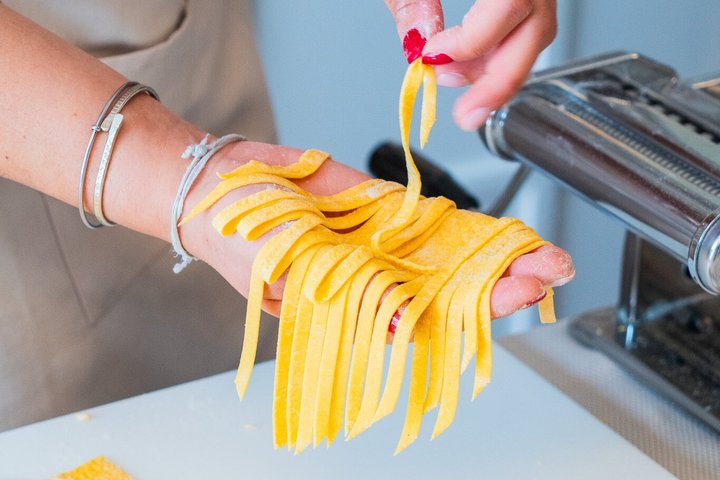 Genoa Ravioli, Fettuccine & Tiramisu Class with Fine Wine