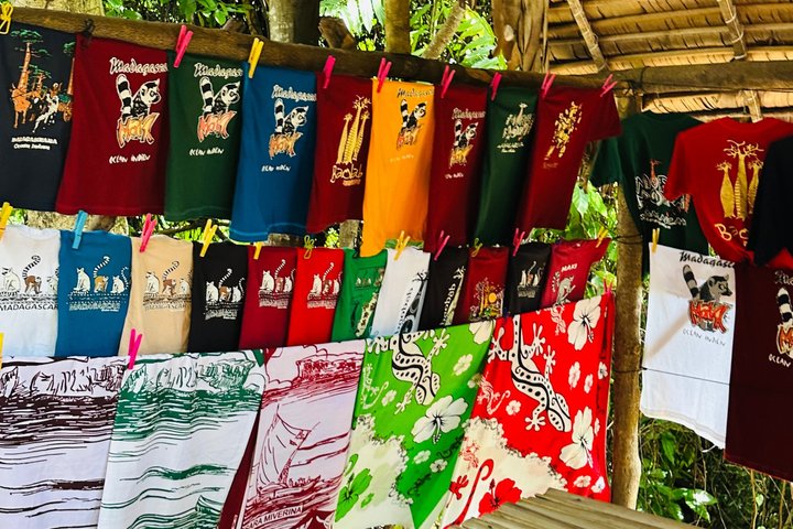 Nosy Komba and Tanikely Day Tour