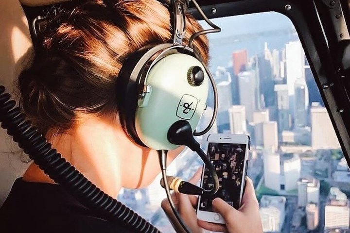 20 km Helicopter Tour over Toronto