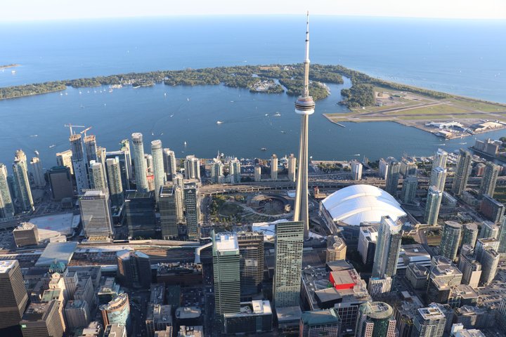 20 km Helicopter Tour over Toronto