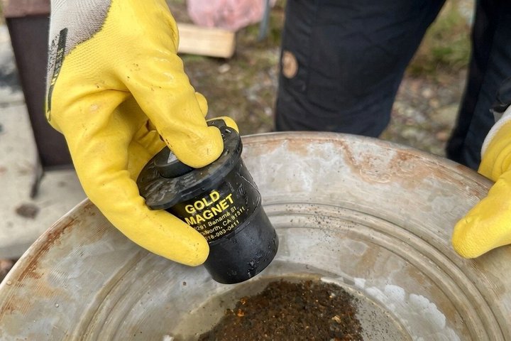 Gold Panning Experience at Kuttura Claim Lapland