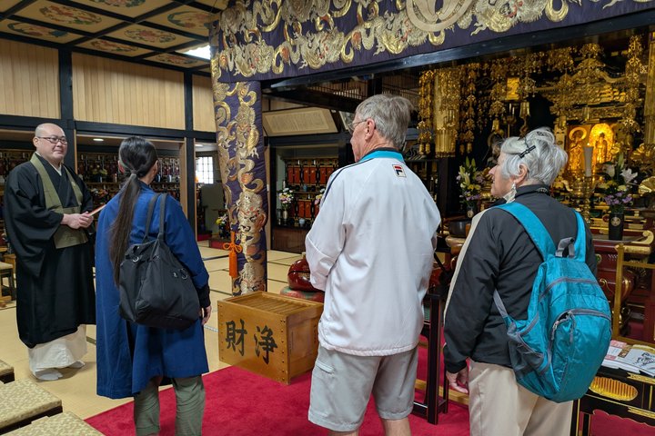 Private walking tours in Aomori