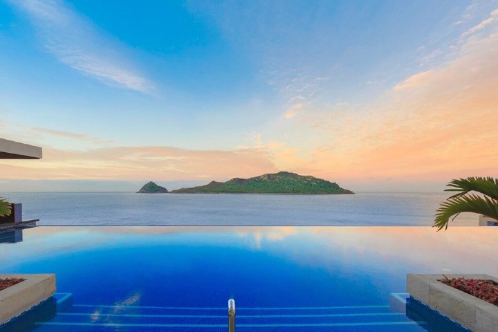 Mazatlan Beach Resort Day Pass With Lunch Drinks