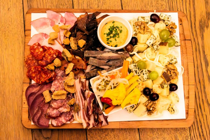 Bratislava: Traditional Food Tour, Tasters & Cherry Liqueur