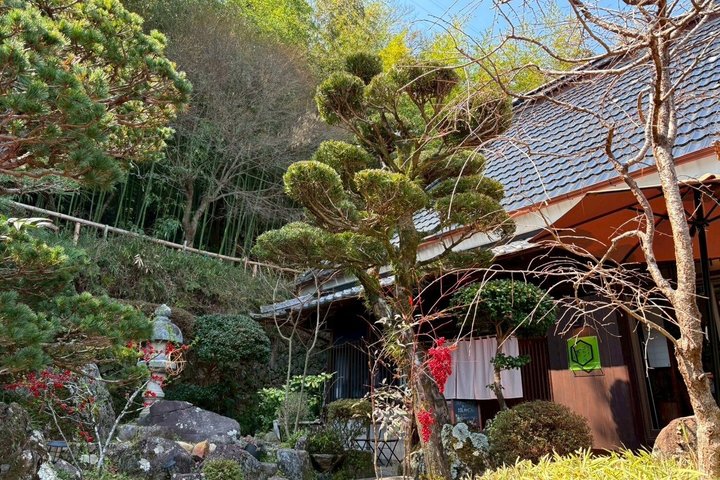 Kobe beef lunch with calligraphy and tea ceremony experiences