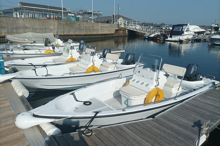Self Drive Boat Hire around Poole Harbour