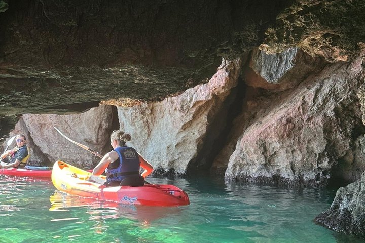 3 Hour of Sea Kayak Trip in the Creeks of Sete
