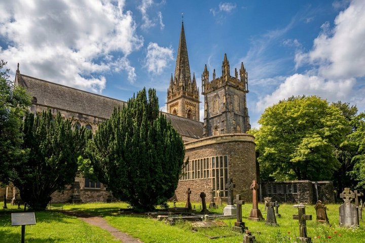 Cardiff: South Wales Mountains, Waterfalls & More Day Tour