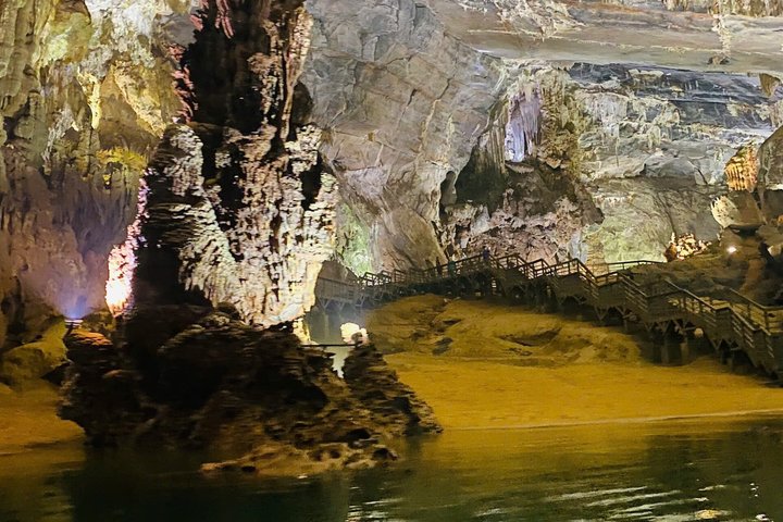 Phong Nha National Park: Paradise cave & Phong Nha cave boat trip