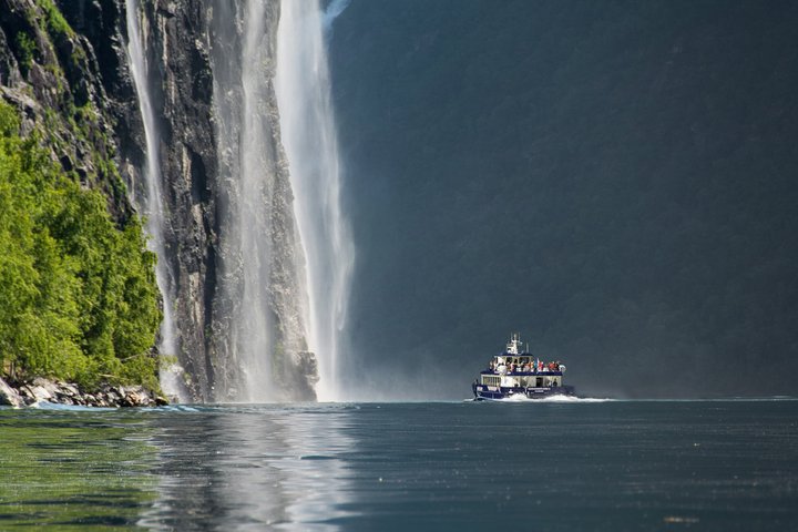 Geiranger Silent Fjord Cruise – 2 hours