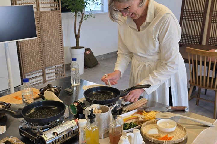 Small group Market Tour and Korean Cooking Class in Gyeongju