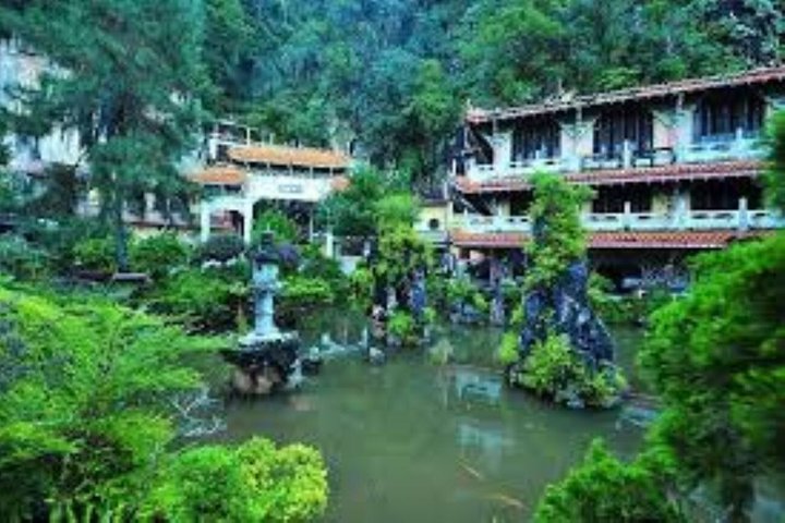 Cameron Highlands and Ipoh Day Private Tour