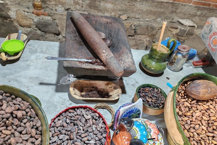 Hierve el Agua,Arbol Del Tule,Mitla,Mezcal and Teotitlan del valle
