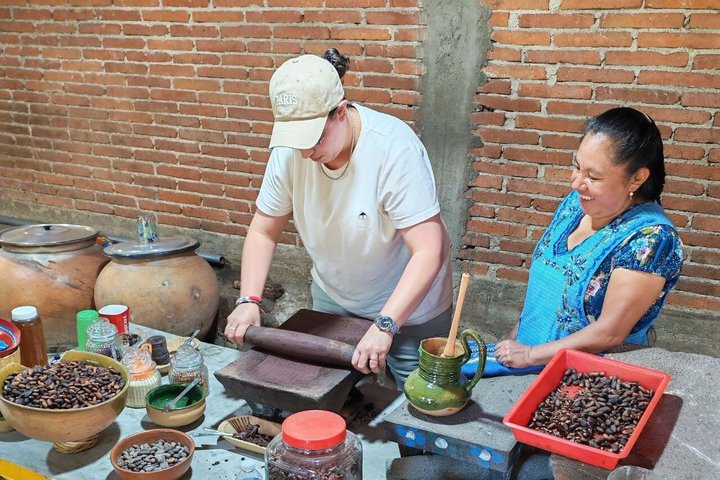Hierve el Agua,Arbol Del Tule,Mitla,Mezcal and Teotitlan del valle