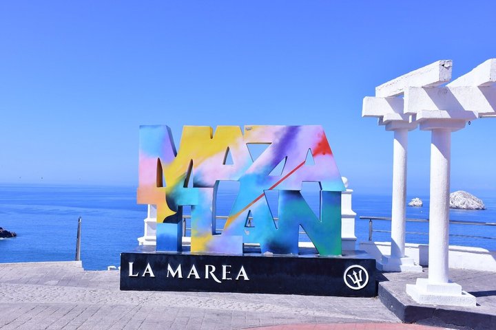 Mazatlán Shared City Tour by Red Truck History and Flavors