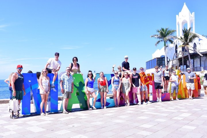 Private Mazatlán City Tour by Red Truck History and Flavors