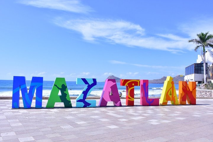 Mazatlán Shared City Tour by Red Truck History and Flavors