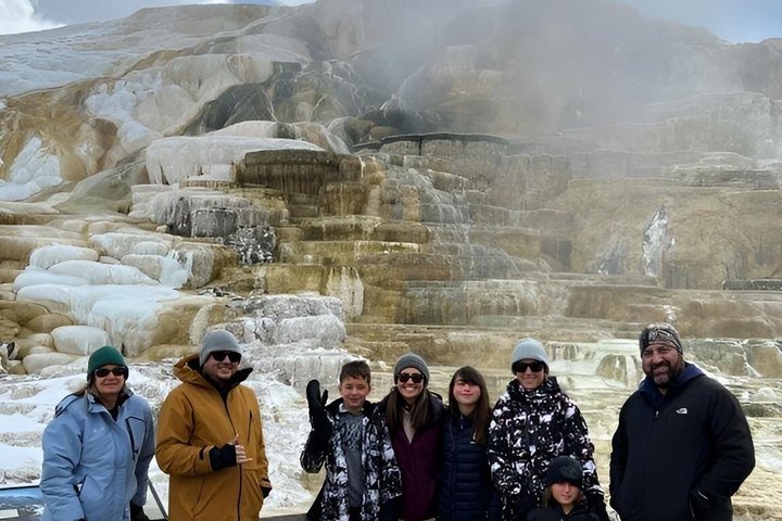 Private Yellowstone Lower Loop Sites & Wildlife Tour from Bozeman