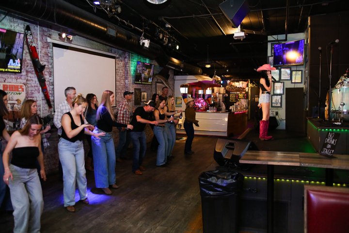 Line Dancing on Broadway + Beginners Level+ Souvenir Video