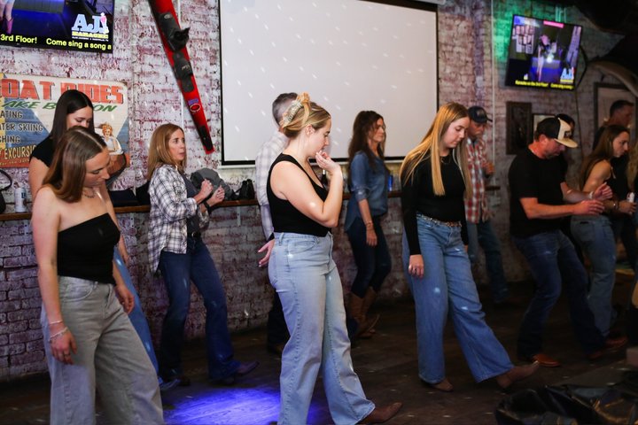 Line Dancing on Broadway + Beginners Level+ Souvenir Video