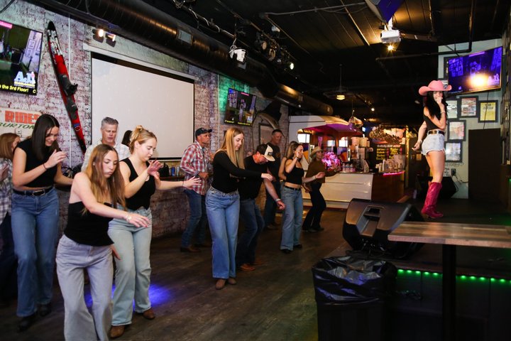 Line Dancing on Broadway + Beginners Level+ Souvenir Video
