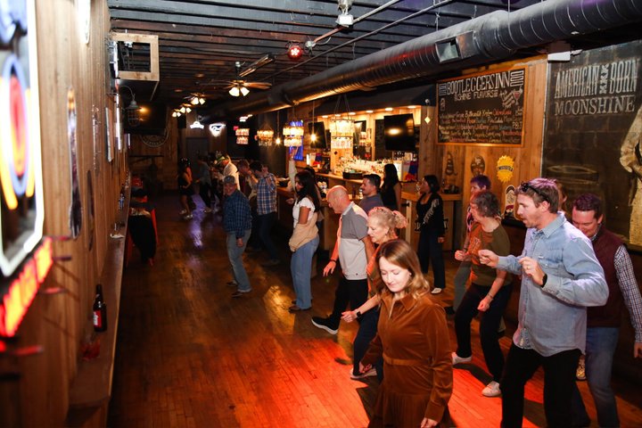 Line Dancing on Broadway + Beginners Level+ Souvenir Video