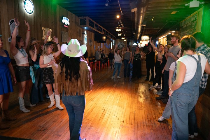 Line Dancing on Broadway + Beginners Level+ Souvenir Video