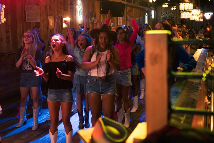 Line Dancing on Broadway + Beginners Level+ Souvenir Video