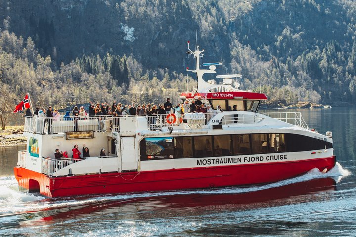 Mostraumen Fjord Cruise – Operated & Guided by Locals