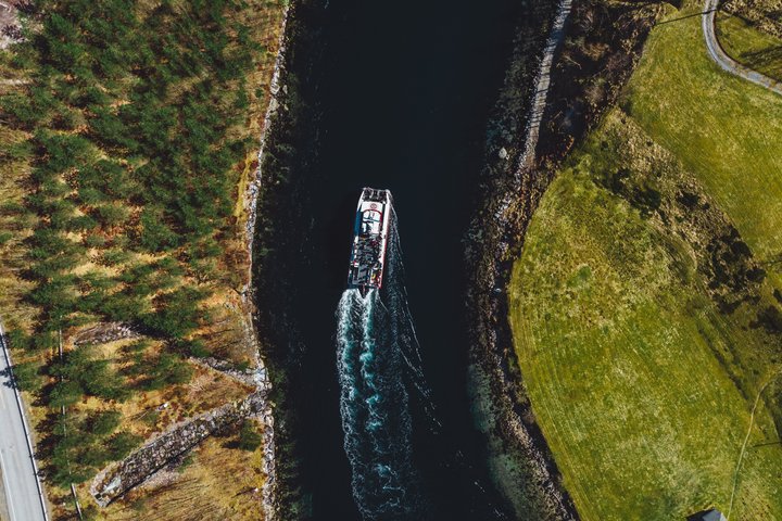 Mostraumen Fjord Cruise – Operated & Guided by Locals