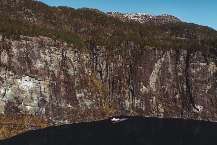 Mostraumen Fjord Cruise – Operated & Guided by Locals