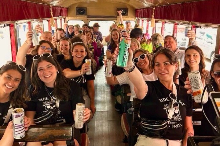 Charlotte FUNNY Historical Comedy City BUS Tour