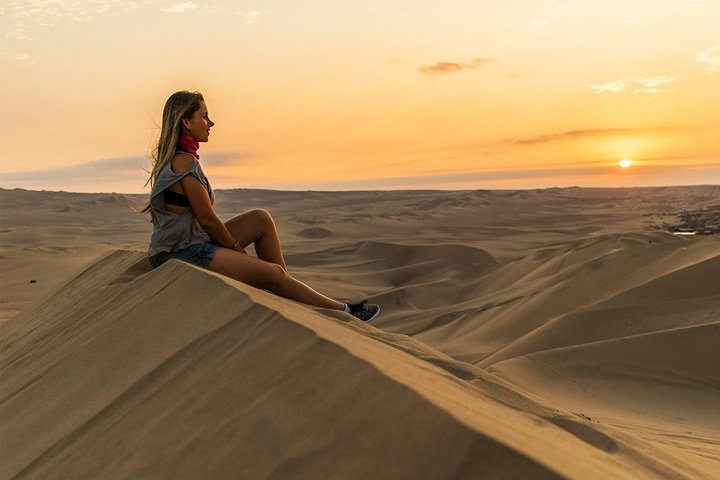 Huacachina Desert Adventure: Sandboarding & Dune Experience