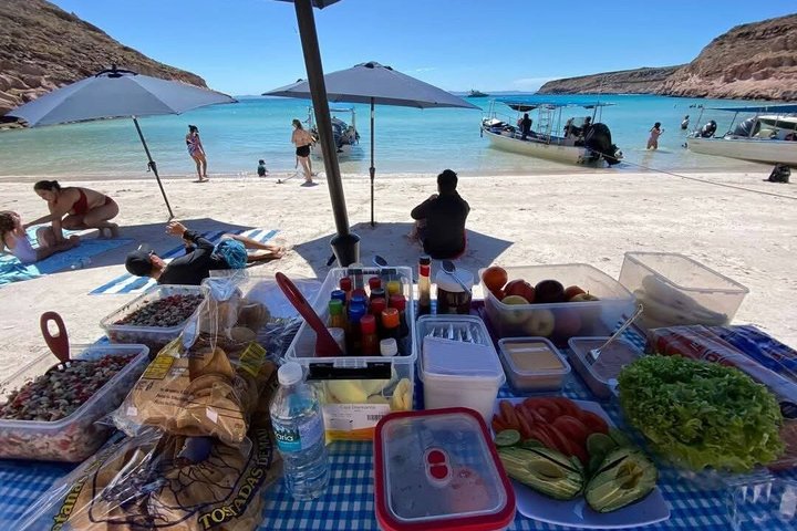 Isla Espiritu Santo and Balandra All Inclusive Tour