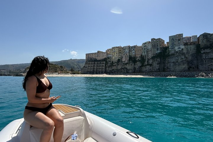 Tropea and Capo Vaticano Boat Tour with Bath Stops