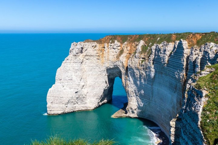 Deauville: Étretat & Honfleur Private Tour with Cider Tasting