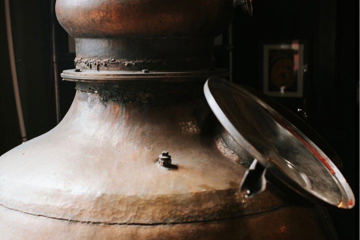 Distillery District Food & History Tour in Lexington