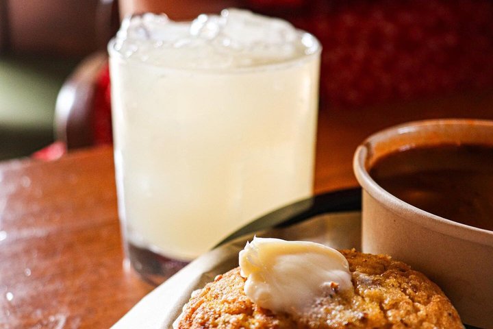 Distillery District Food & History Tour in Lexington
