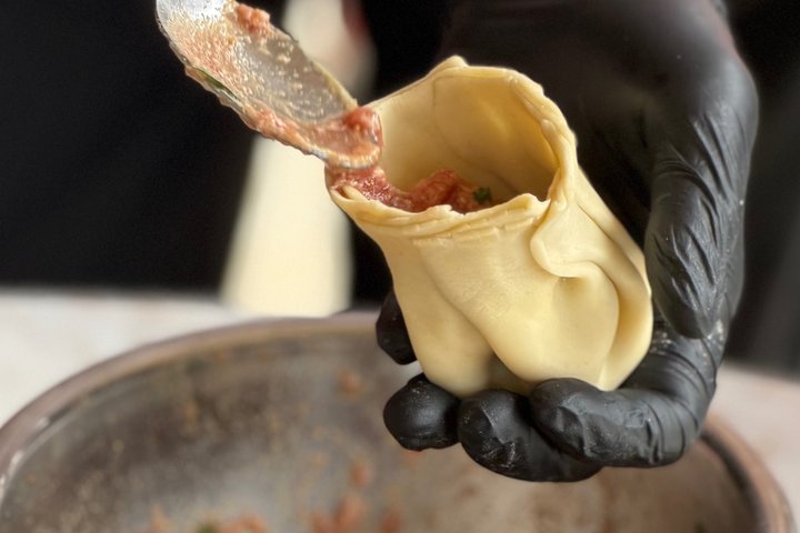 Small-Group Khinkali and Khachapuri Cooking Class in Tbilisi