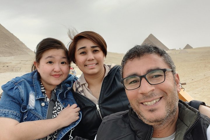 Private Guided Tour Giza pyramids, Sphinx with an Egyptologist