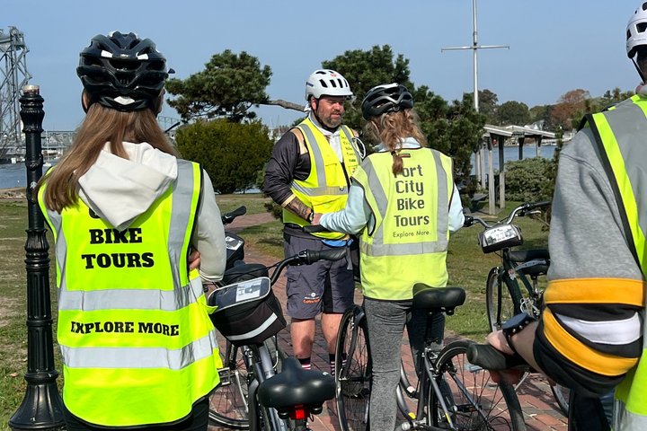 City of Portsmouth Bike Tour - Visit Historic Landmarks + Sites