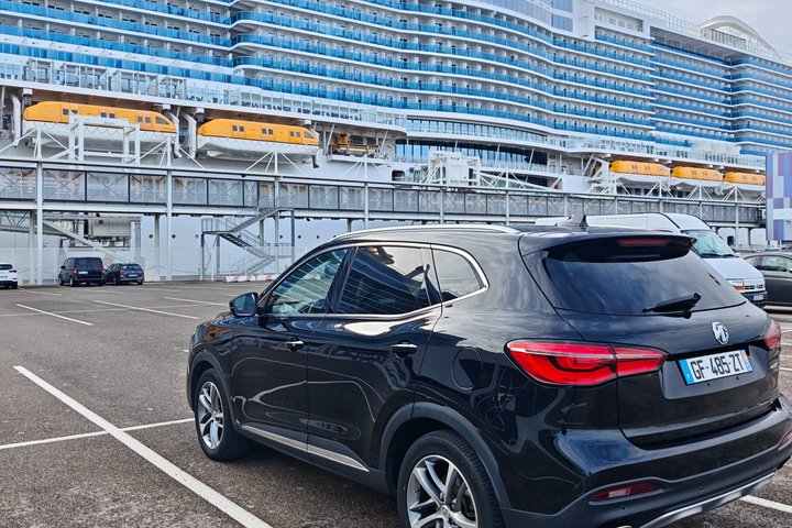 Private transfer by car: Airport from / to the City or Port of Marseille