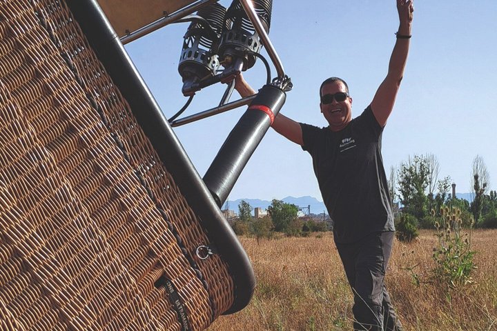 Balloon Ride over Catalonia with optional Pick-up from Barcelona