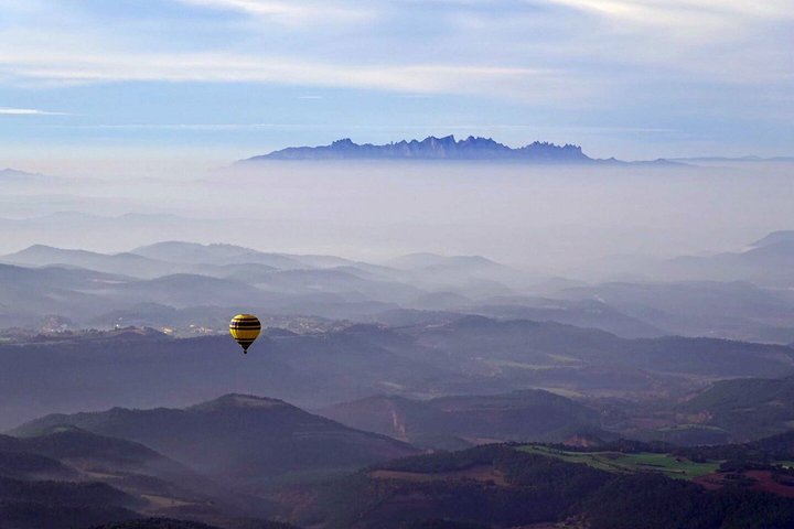 Balloon Ride over Catalonia with optional Pick-up from Barcelona