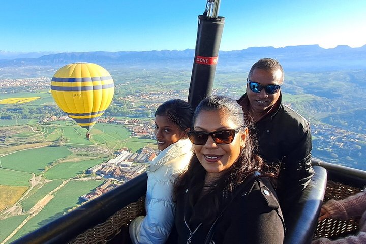 Balloon Ride over Catalonia with optional Pick-up from Barcelona