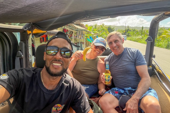 Half Day Private Tour in St. Lucia Jeep Wrangler
