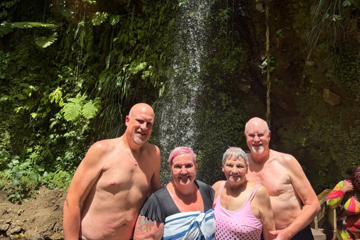 Half Day Private Tour in St. Lucia Jeep Wrangler