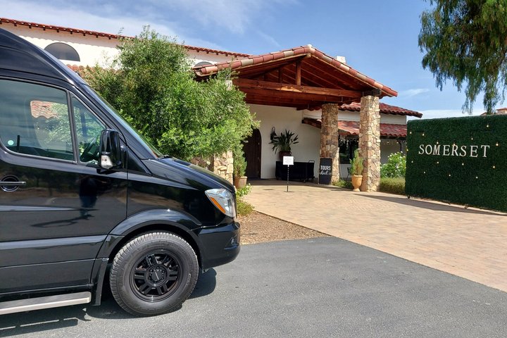 Temecula 3 Winery Tour Tastings & Lunch Included