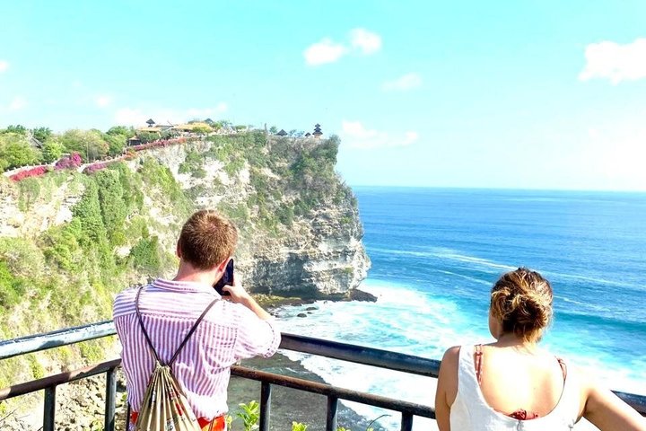 Private Uluwatu Temple and Kecak Fire Dance Evening Tour in Jimbaran Bay