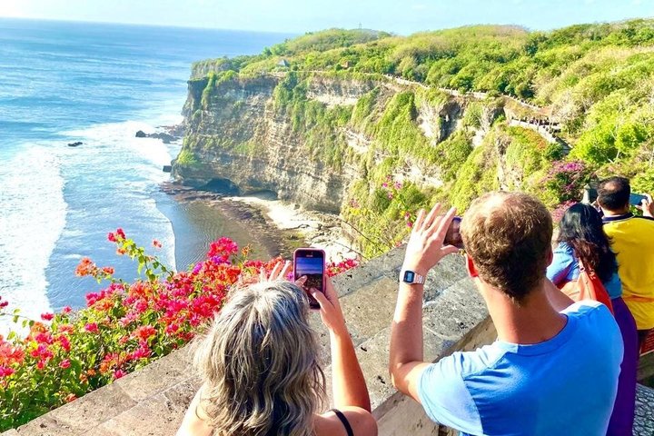 Private Uluwatu Temple and Kecak Fire Dance Evening Tour in Jimbaran Bay